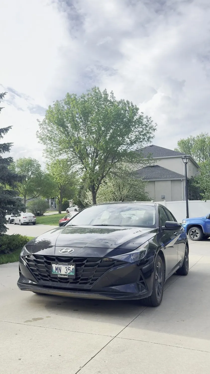 Hyundai Elantra &mdash; Front Quarter — before