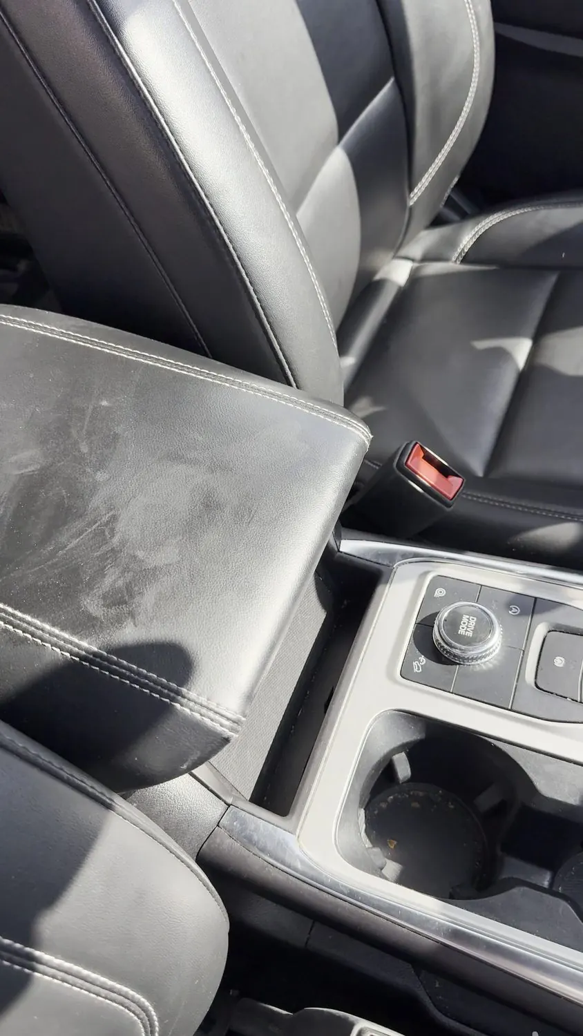 Ford Explorer &mdash; Console — before