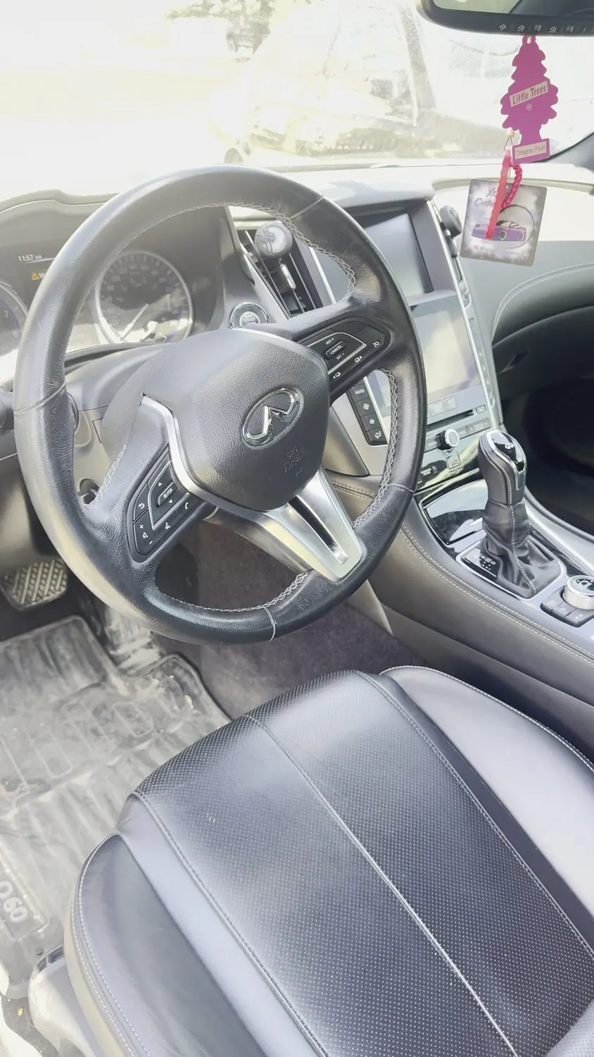 Infiniti Q60 &mdash; Interior — before
