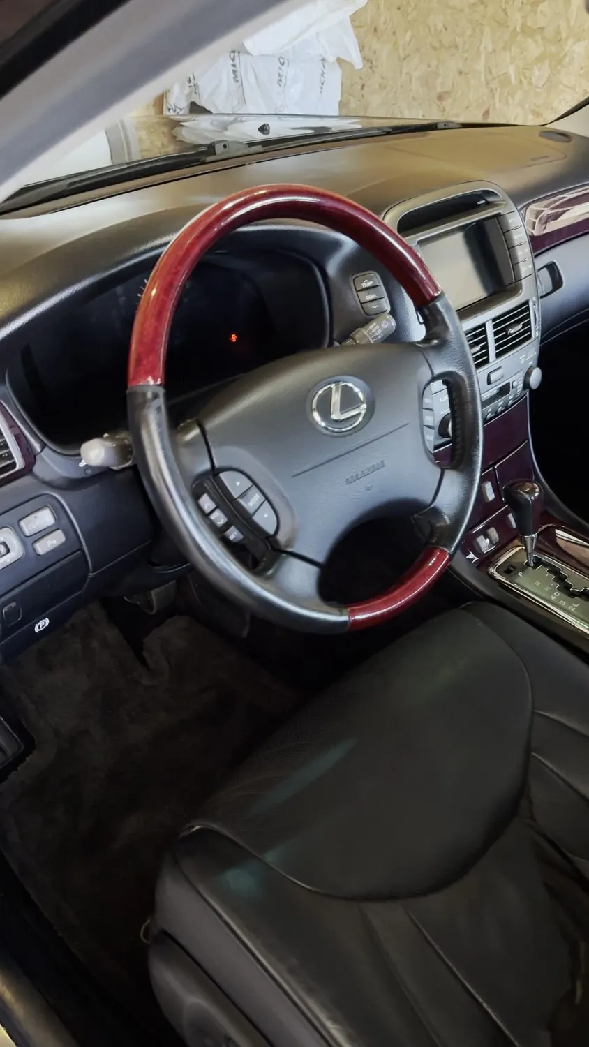 Lexus LS &mdash; Interior — after