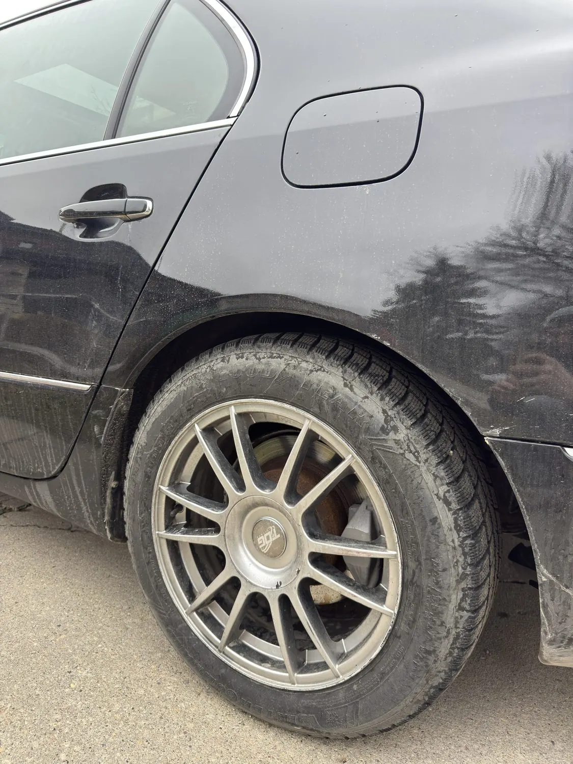 Lexus LS &mdash; Wheel — before