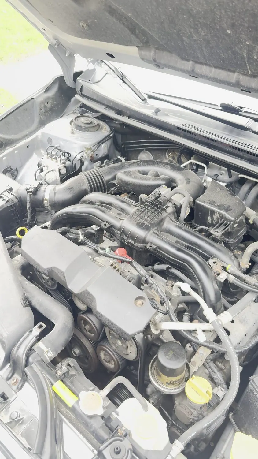 Subaru Impreza &mdash; Engine Bay — before